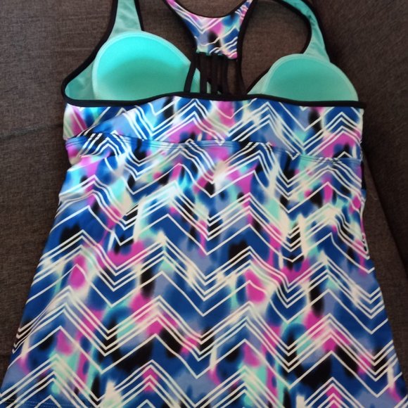 ZeroXposur SPORT TANKINI TOP - Picture 4 of 5